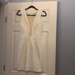 COPY - Sleeveless white sequin dress